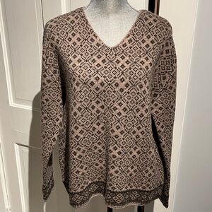 WOMEN’S GAP V-NECK SWEATER